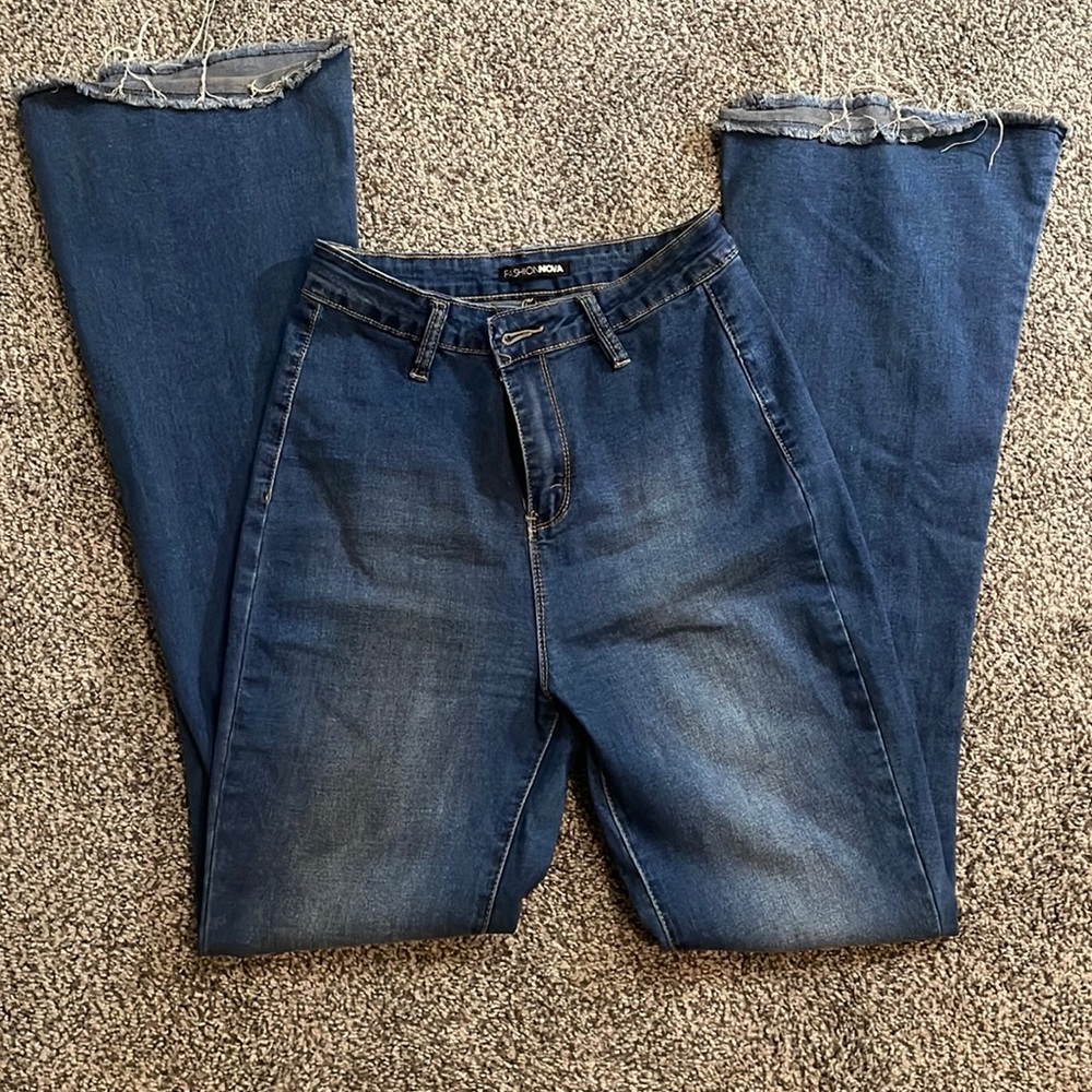 Fashion Nova Jeans size 9
